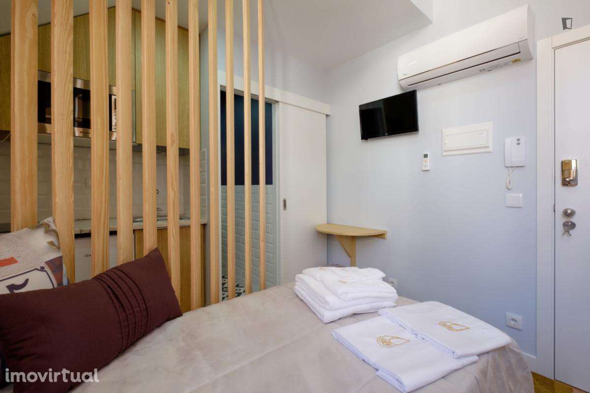 Estúdio - localizado em Montes Claros Coimbra - Grande imagem: 3/15