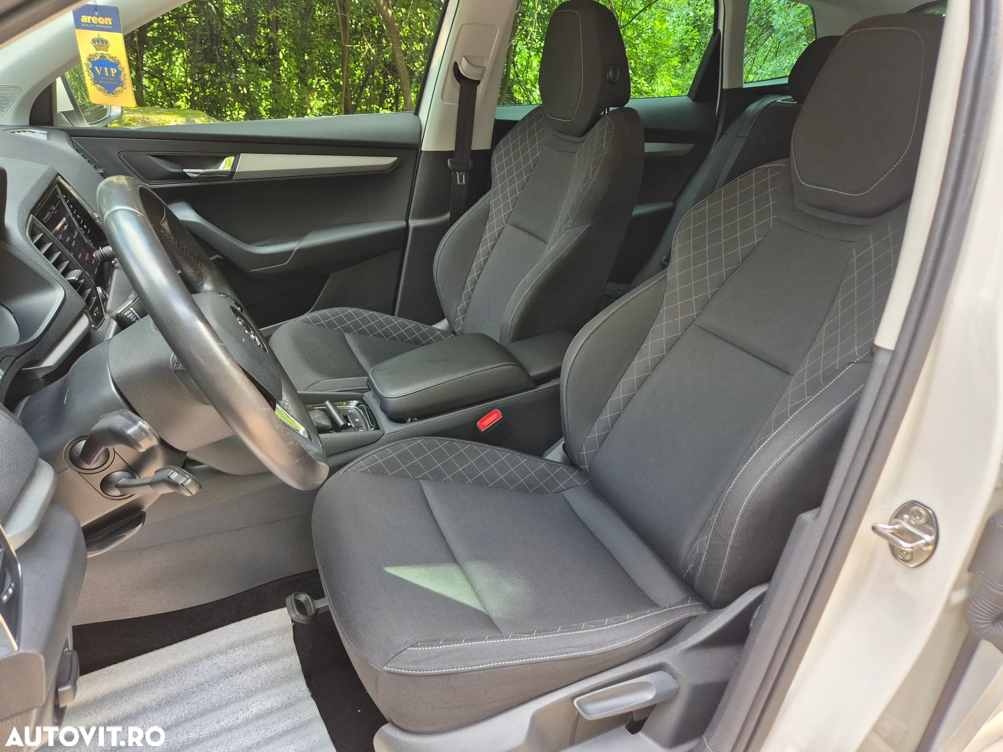 Skoda Karoq 1.6 TDI DSG Ambition - 8
