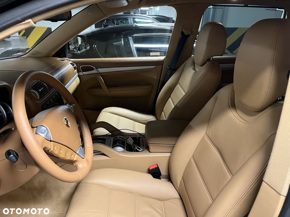 Porsche Cayenne - 20