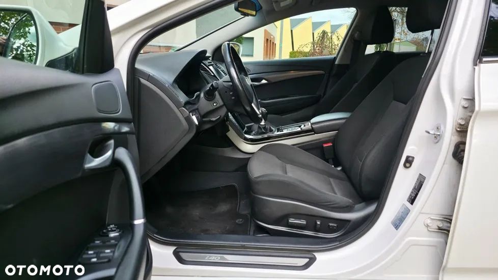 Hyundai i40 Kombi 1.7 CRDi Premium - 13