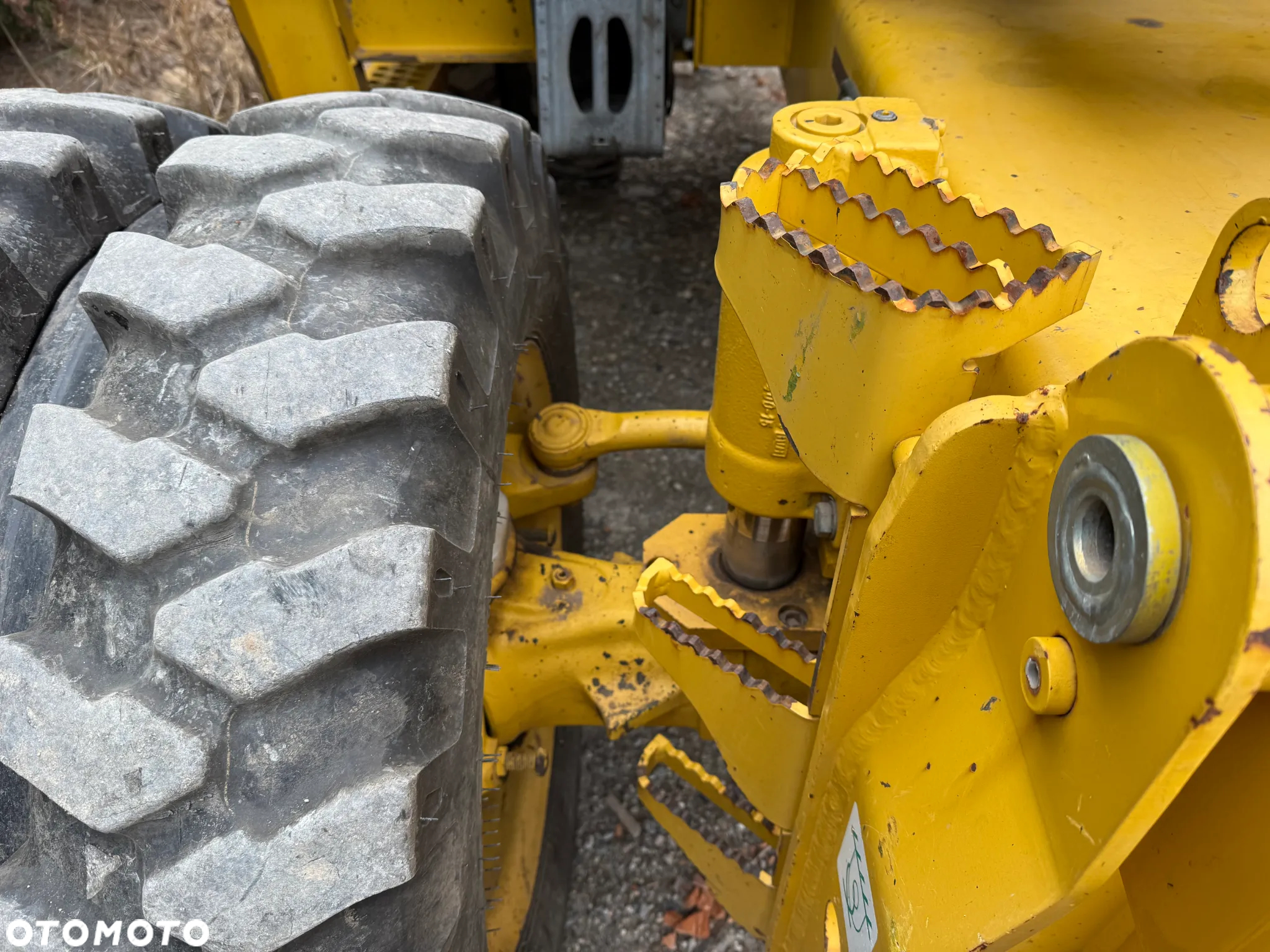 Komatsu PW 98MR-8 - 4