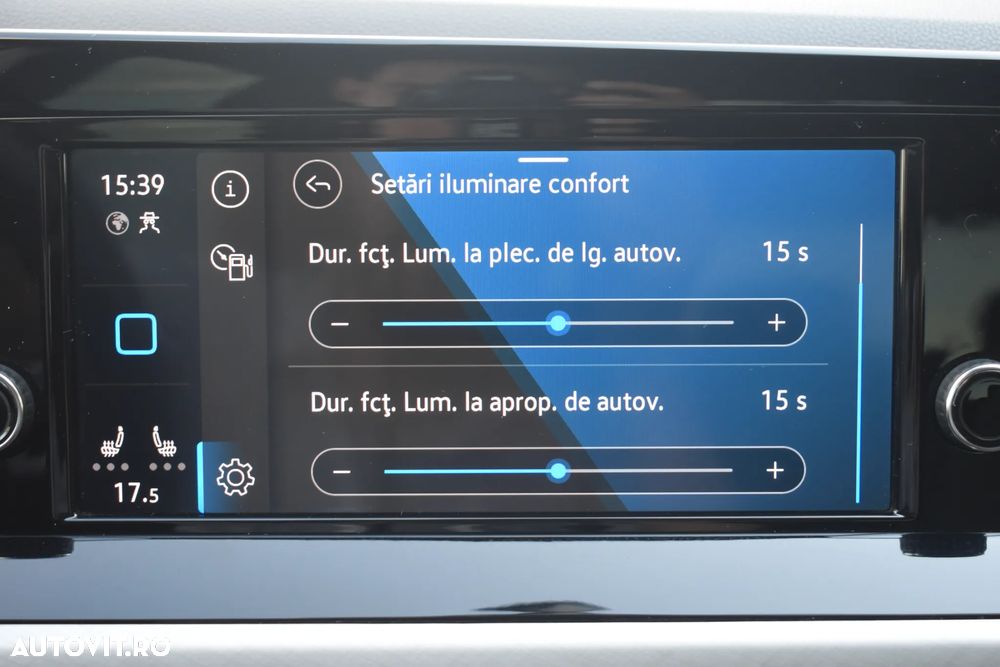 Volkswagen Golf 1.0 eTSI DSG MHEV Life - 23
