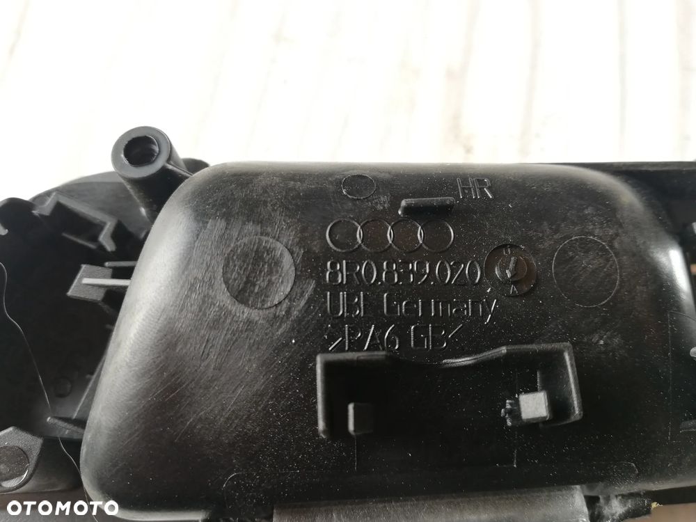KLAMKA PRZEŁĄCZNIK CENTRALNEGO ZAMKA PRAWY PRZÓD AUDI Q5 8R 8R0837020 8R0837019 - 7