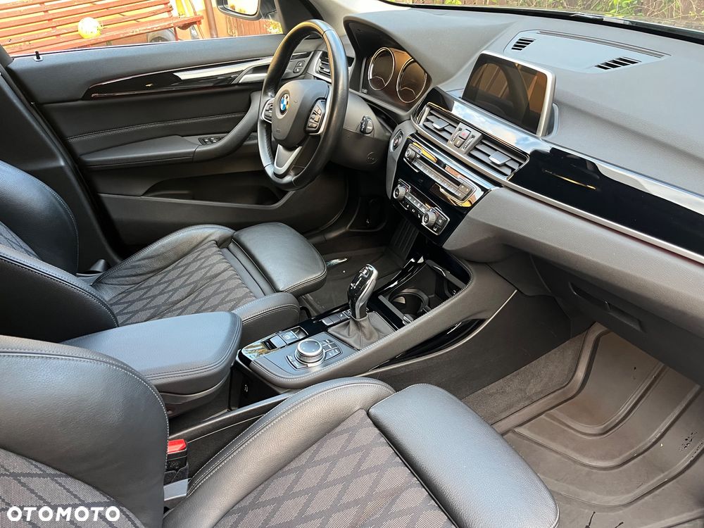BMW X1 sDrive18i xLine - 6