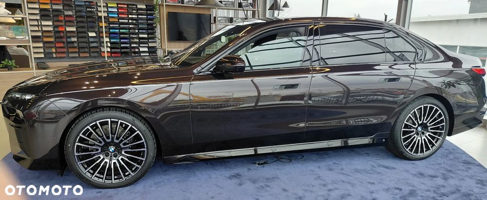 BMW Seria 7 740d xDrive mHEV Nero Lusso Edition sport - 7