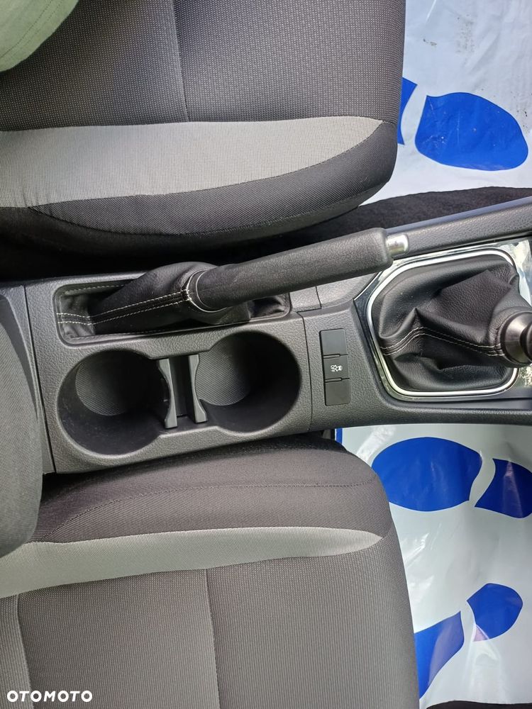 Toyota Auris 1.33 VVT-i Active - 15