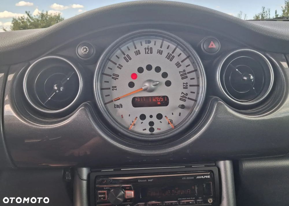 MINI Cooper Standard - 8