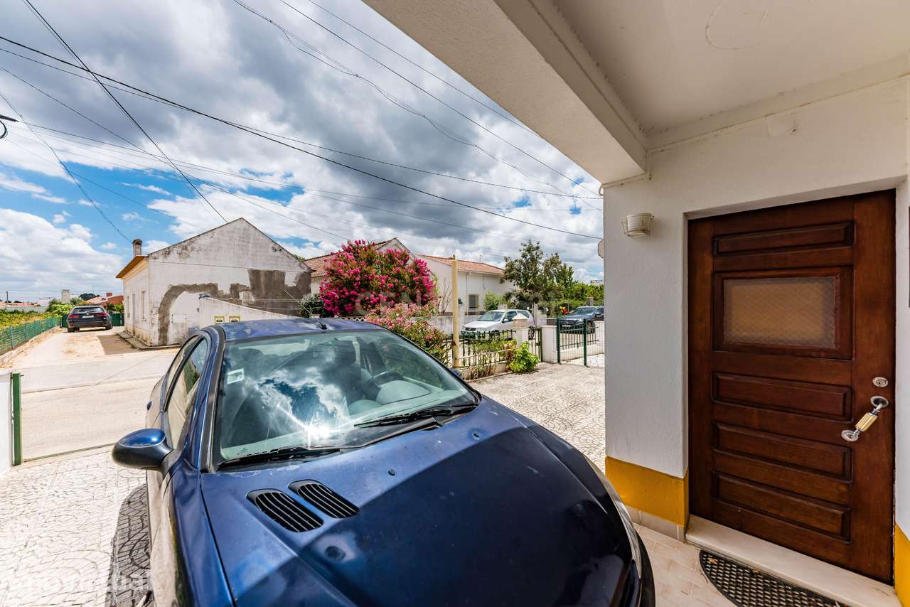 Moradia T3 em Coruche com Terreno e Estacionamento - Grande imagem: 4/31