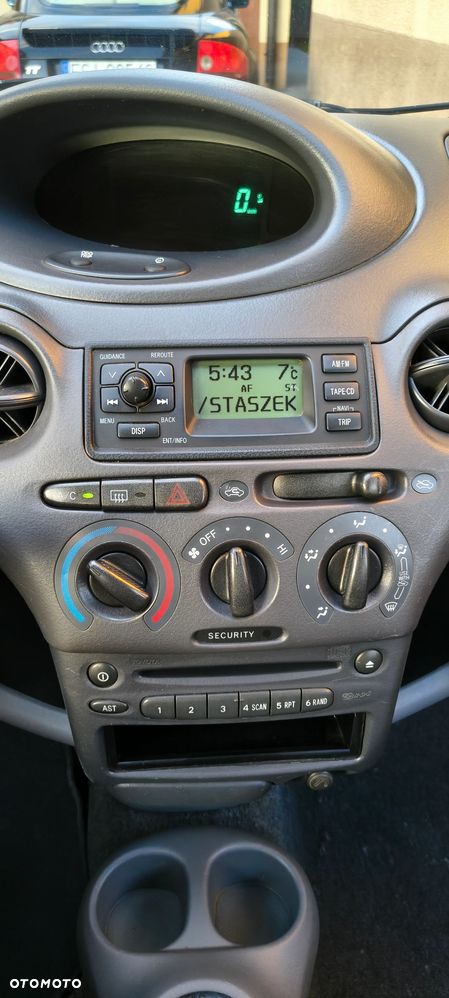 Toyota Yaris 1.3 Luna - 6