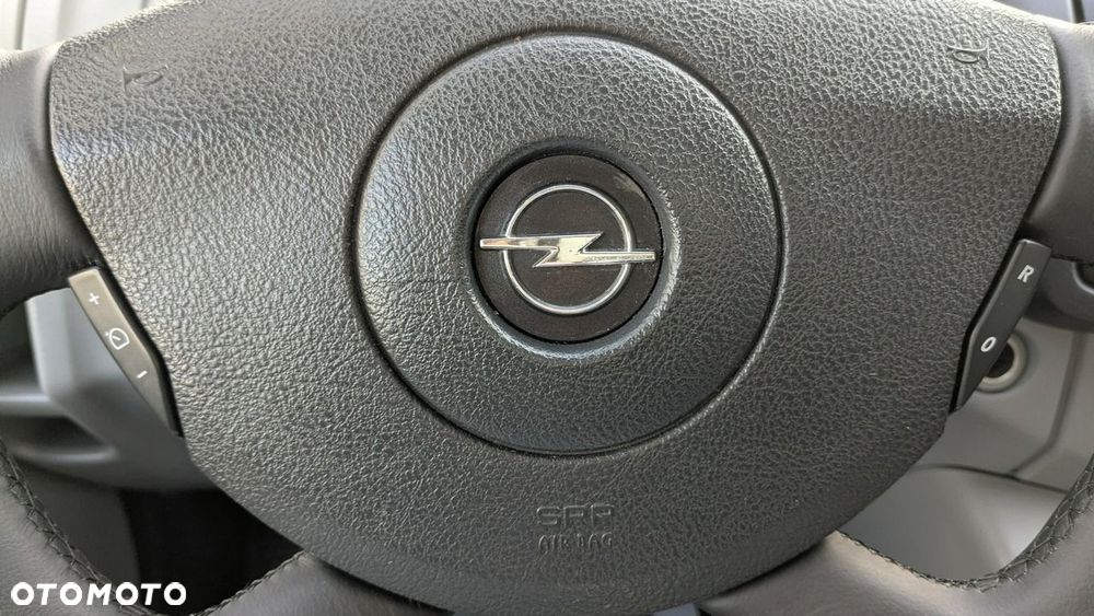Opel Vivaro - 26