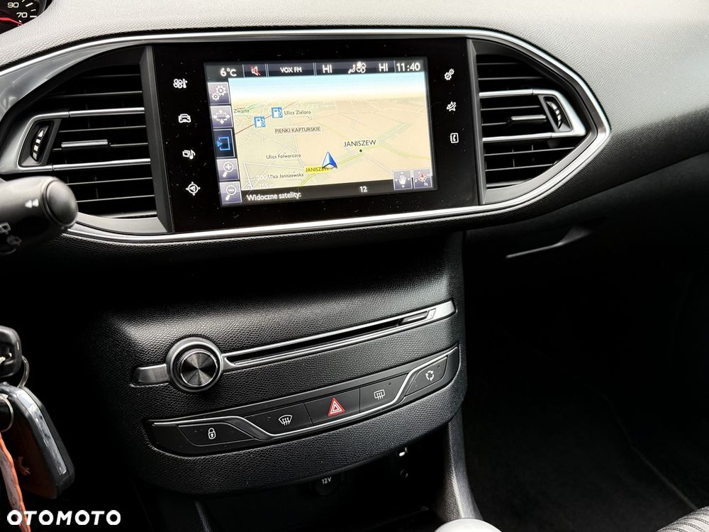 Peugeot 308 125 THP Active - 29