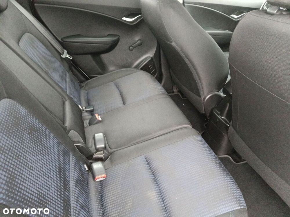 Hyundai ix20 1.6 BlueDrive Comfort - 11