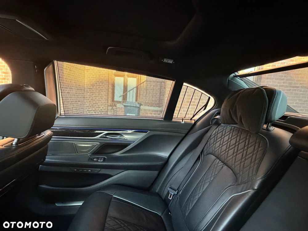 BMW Seria 7 750Ld xDrive sport - 33