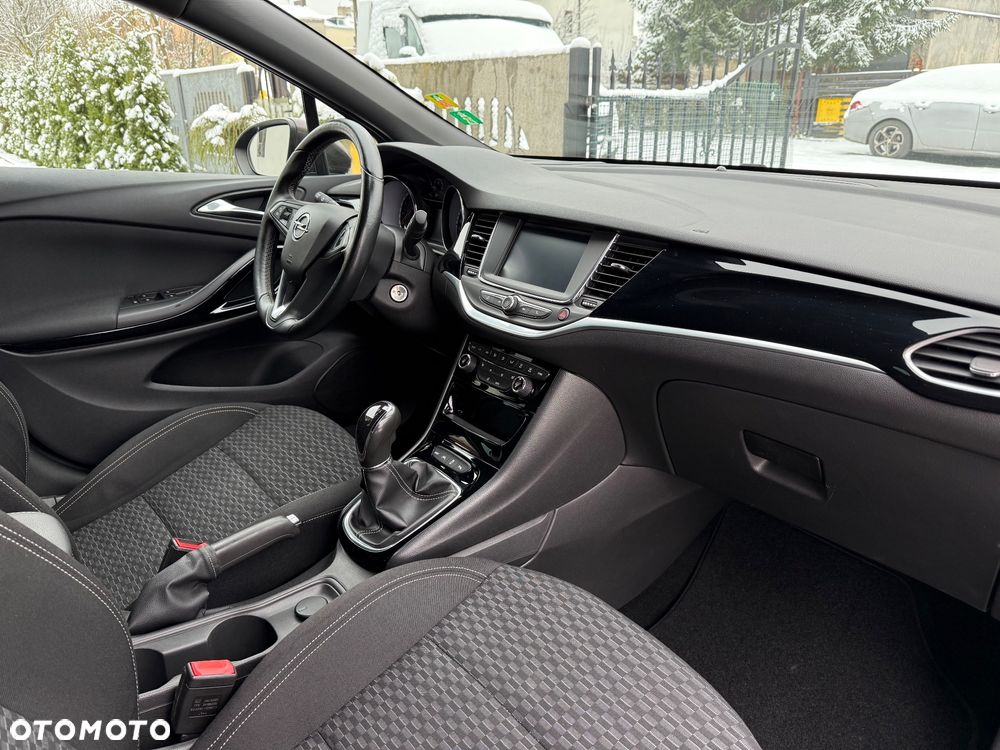 Opel Astra 1.4 Turbo Innovation - 18
