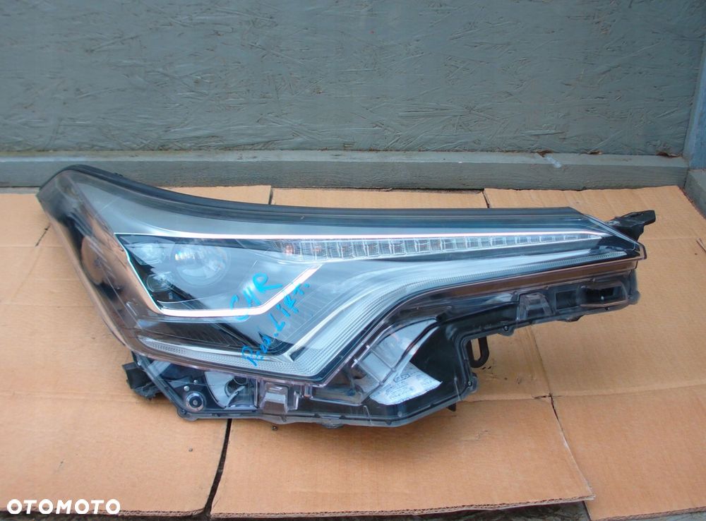 toyota chr lampa przód prawa przednia fullled - 1