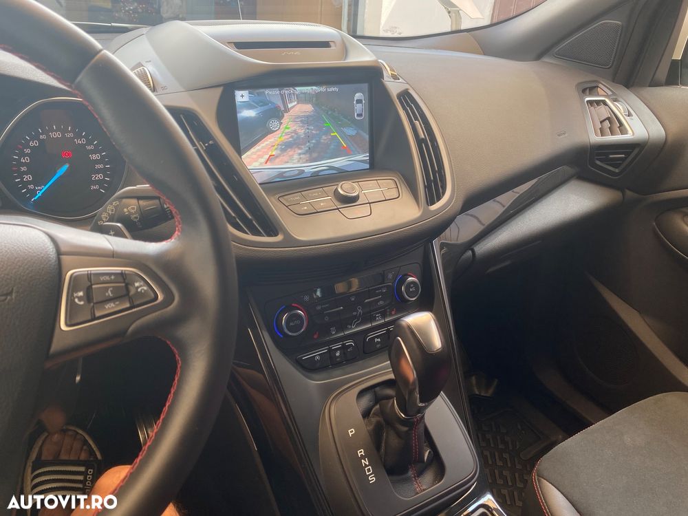 Ford Kuga 2.0 TDCi 4WD Powershift ST-Line - 12