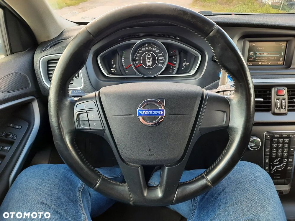 Volvo V40 D3 Momentum - 27