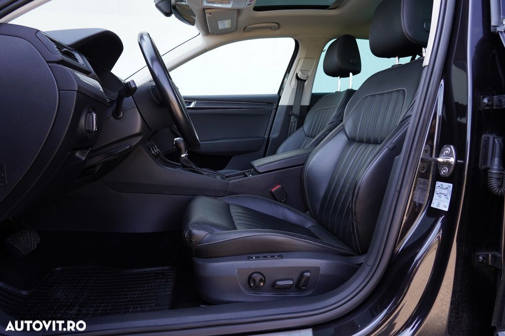 Skoda Superb 2.0 TDI DSG Premium Edition - 12