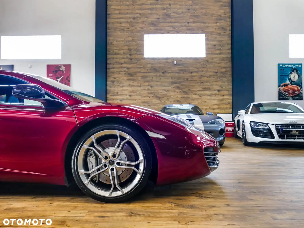 McLaren MP4-12C Coupe - 34