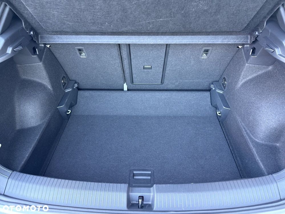 Volkswagen T-Roc - 37