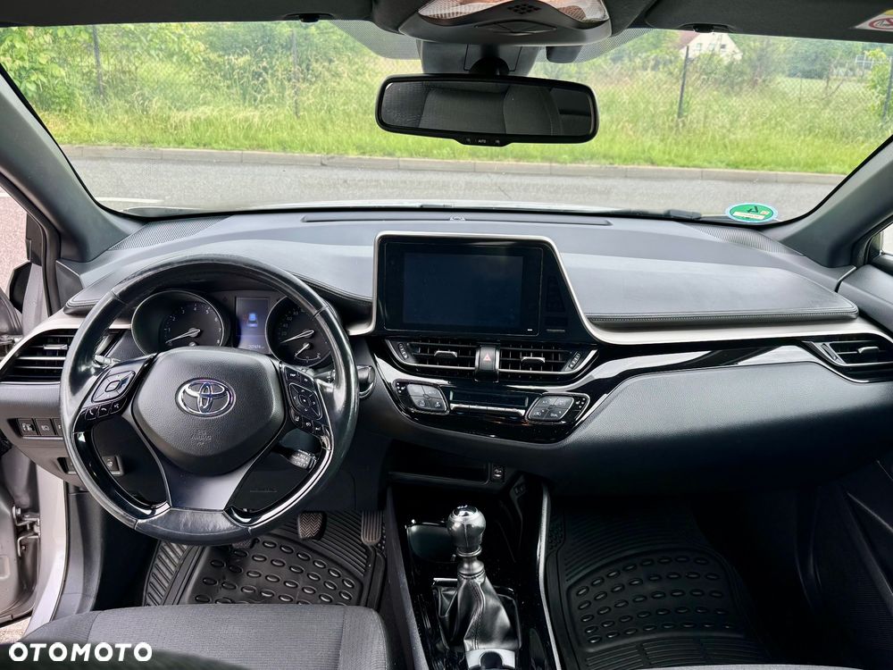 Toyota C-HR 1.2 Turbo Team Deutschland - 14