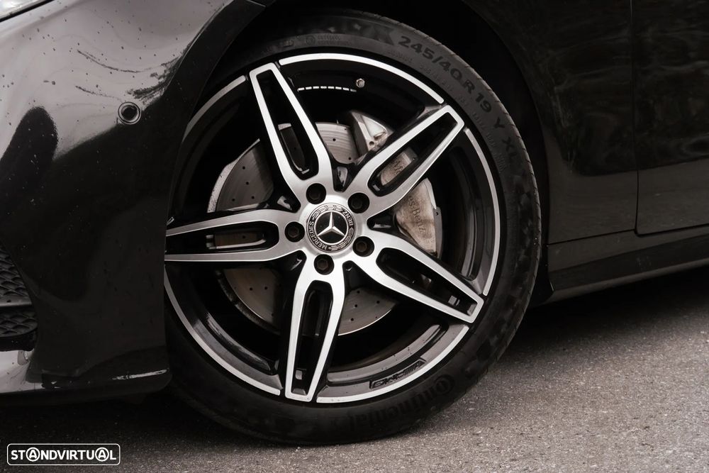 Mercedes-Benz E 220 d AMG Line - 43