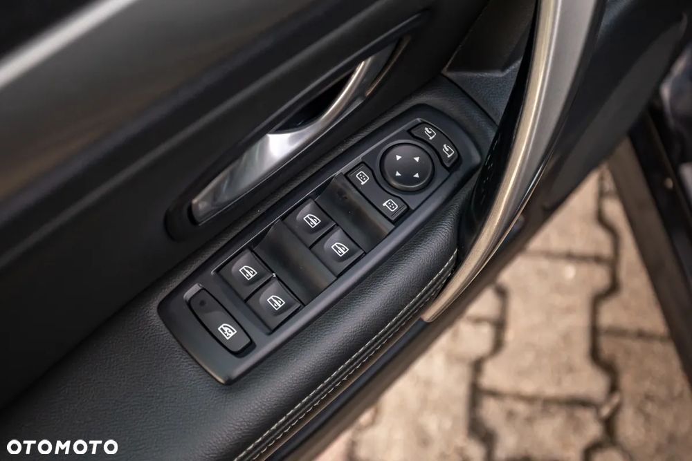 Renault Laguna dCi 175 FAP Initiale - 26