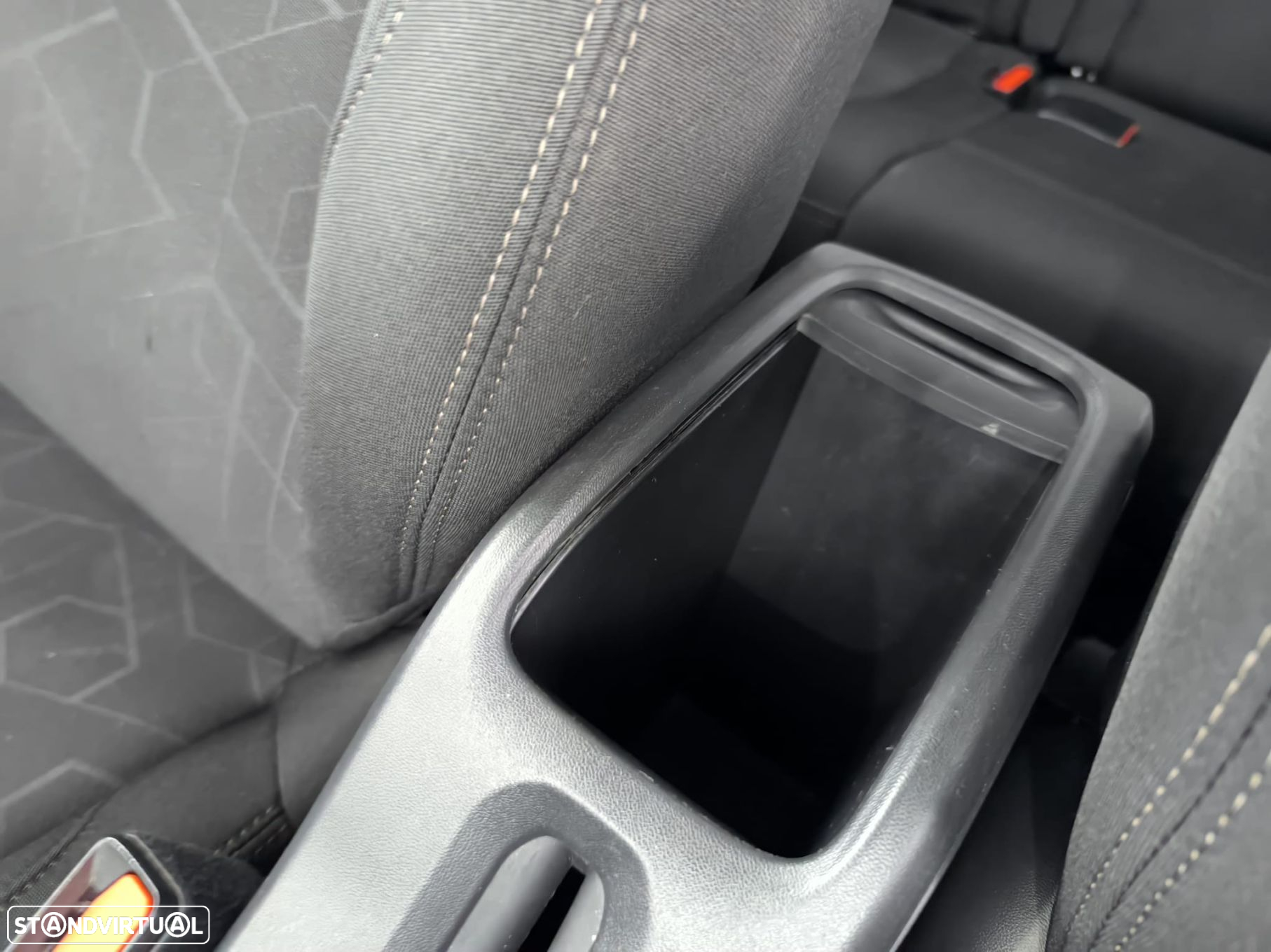 Peugeot 2008 1.2 PureTech Style - 42
