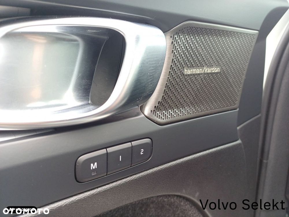 Volvo XC 40 - 22