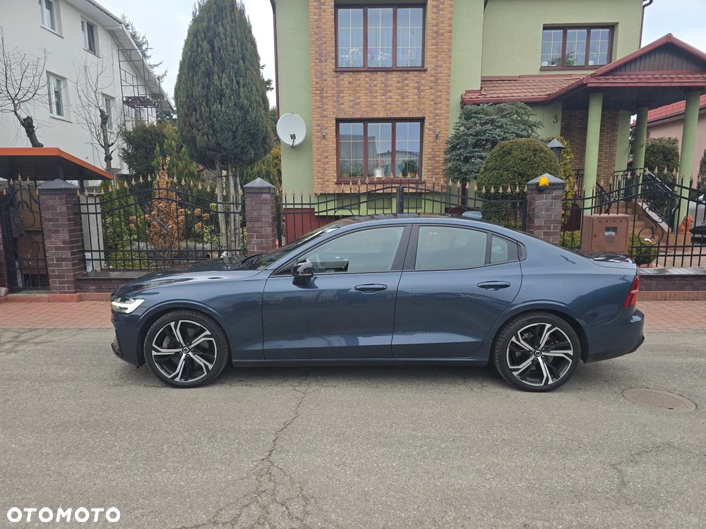 Volvo S60 B5 B AWD Ultimate Dark - 4