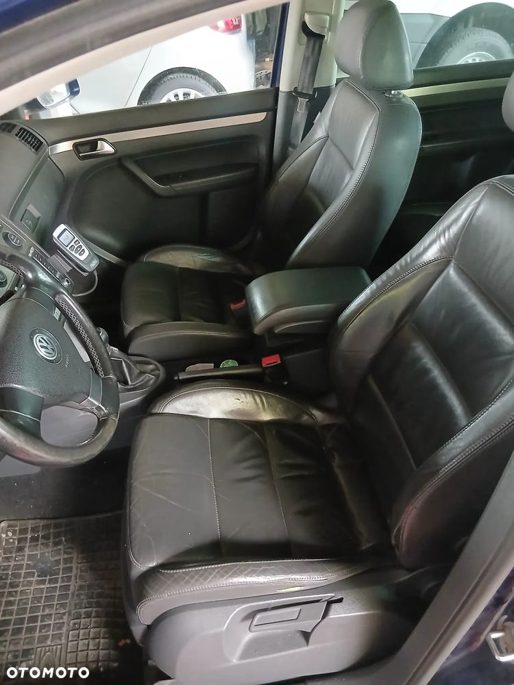 Volkswagen Touran 1.9 TDI Highline - 6