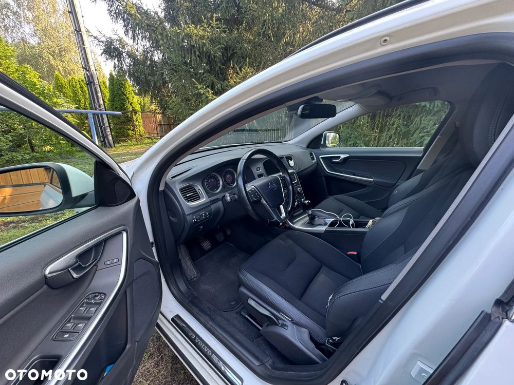 Volvo V60 D3 Momentum - 9