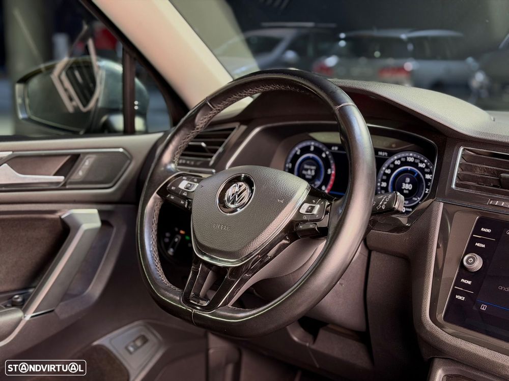 VW Tiguan Allspace 2.0 TDI Highine DSG - 26