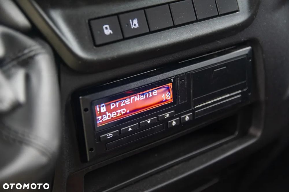 Iveco Daily 70C18HA8/P Hi-Matic Autolaweta Pomoc Drogowa 3.0 180KM - 36