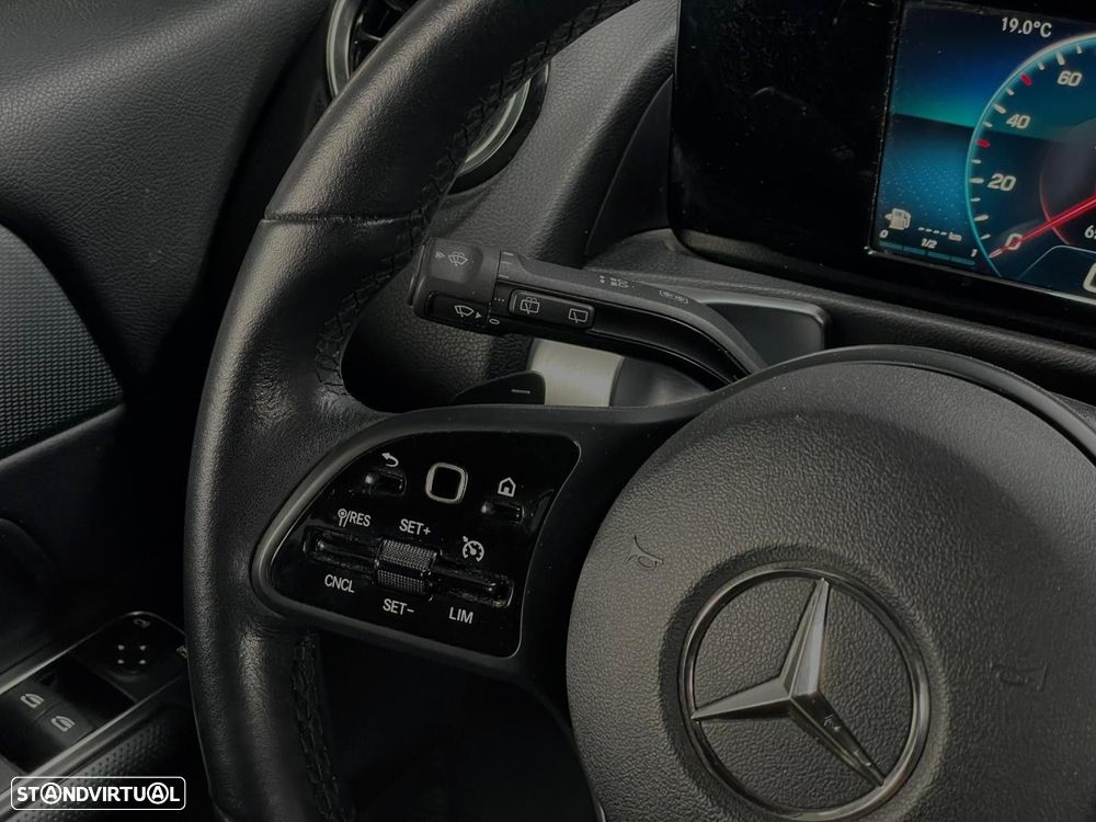 Mercedes-Benz GLB 180 d - 13