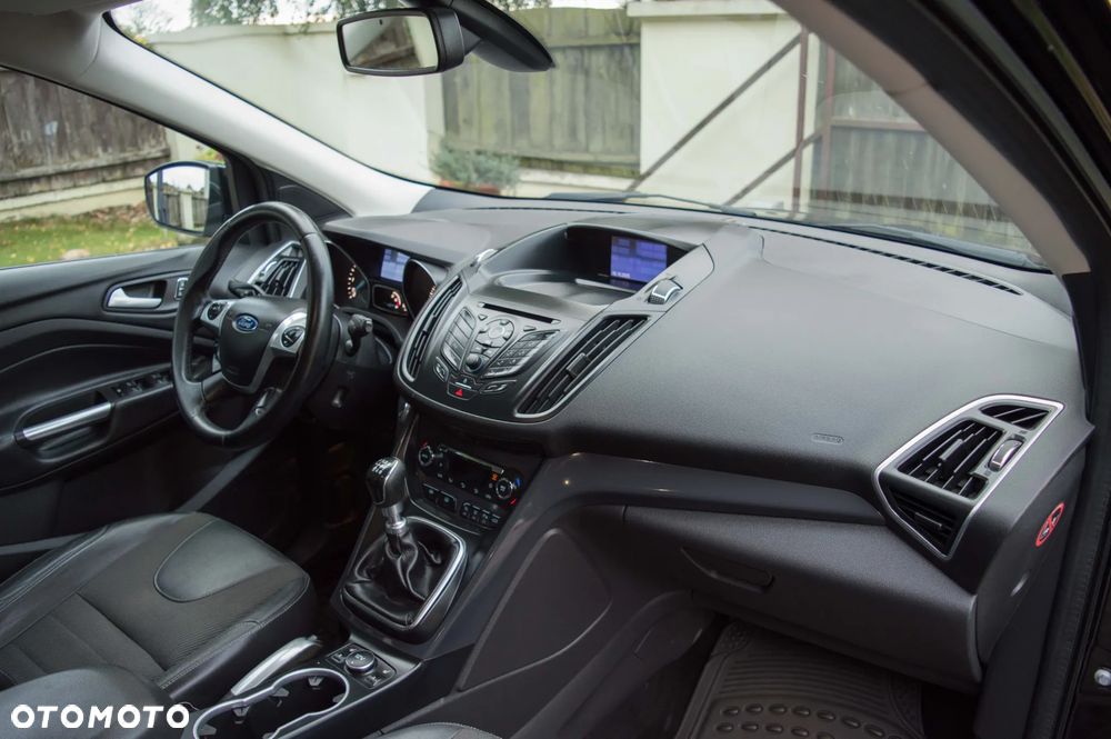 Ford Kuga 2.0 TDCi 4WD Titanium - 25