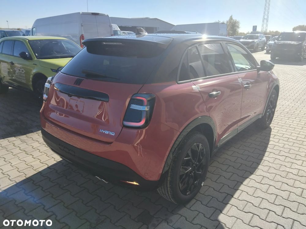 Fiat 600 1.2 Turbo Sport eDCT - 4