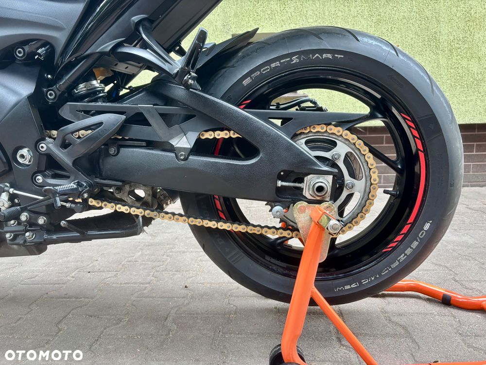 Suzuki GSX 1000 - 2