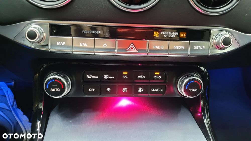 Kia Stinger 3.3 T-GDI AWD OPF GT - 38