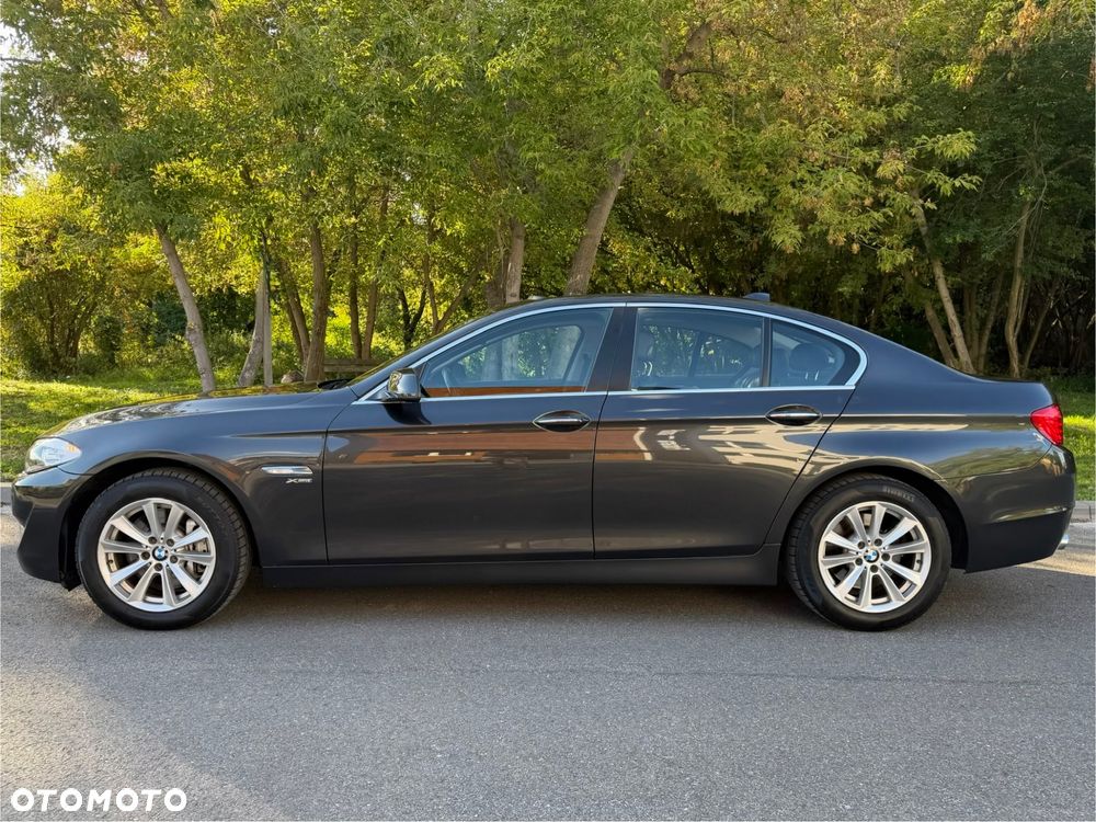 BMW Seria 5 528i xDrive Sport-Aut - 2