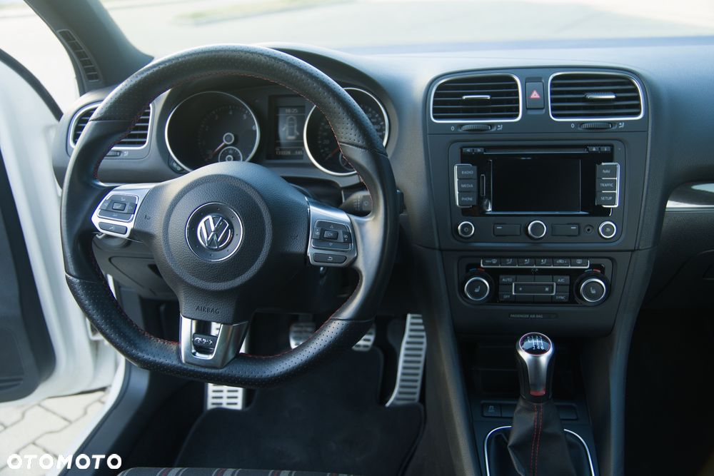 Volkswagen Golf 2.0 TSI GTI - 13
