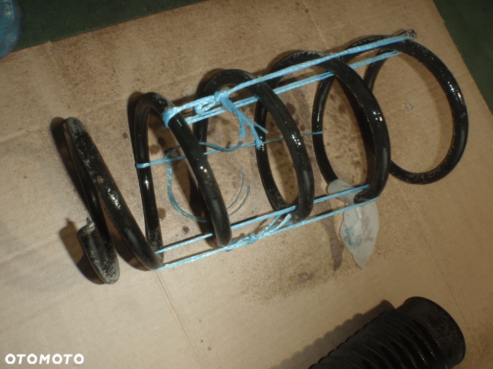 amortyzator sprężyna macperson poduszka toyota yaris I przód tył stan jak nowy - 5