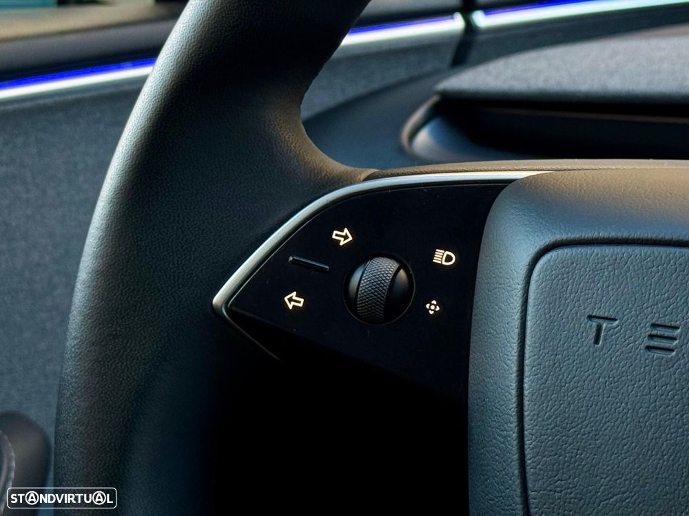 Tesla Model 3 Tração Traseira Premium - 27