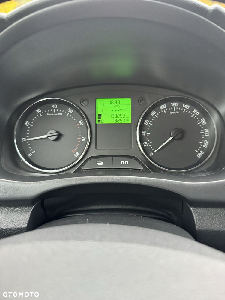 Skoda Fabia - 8