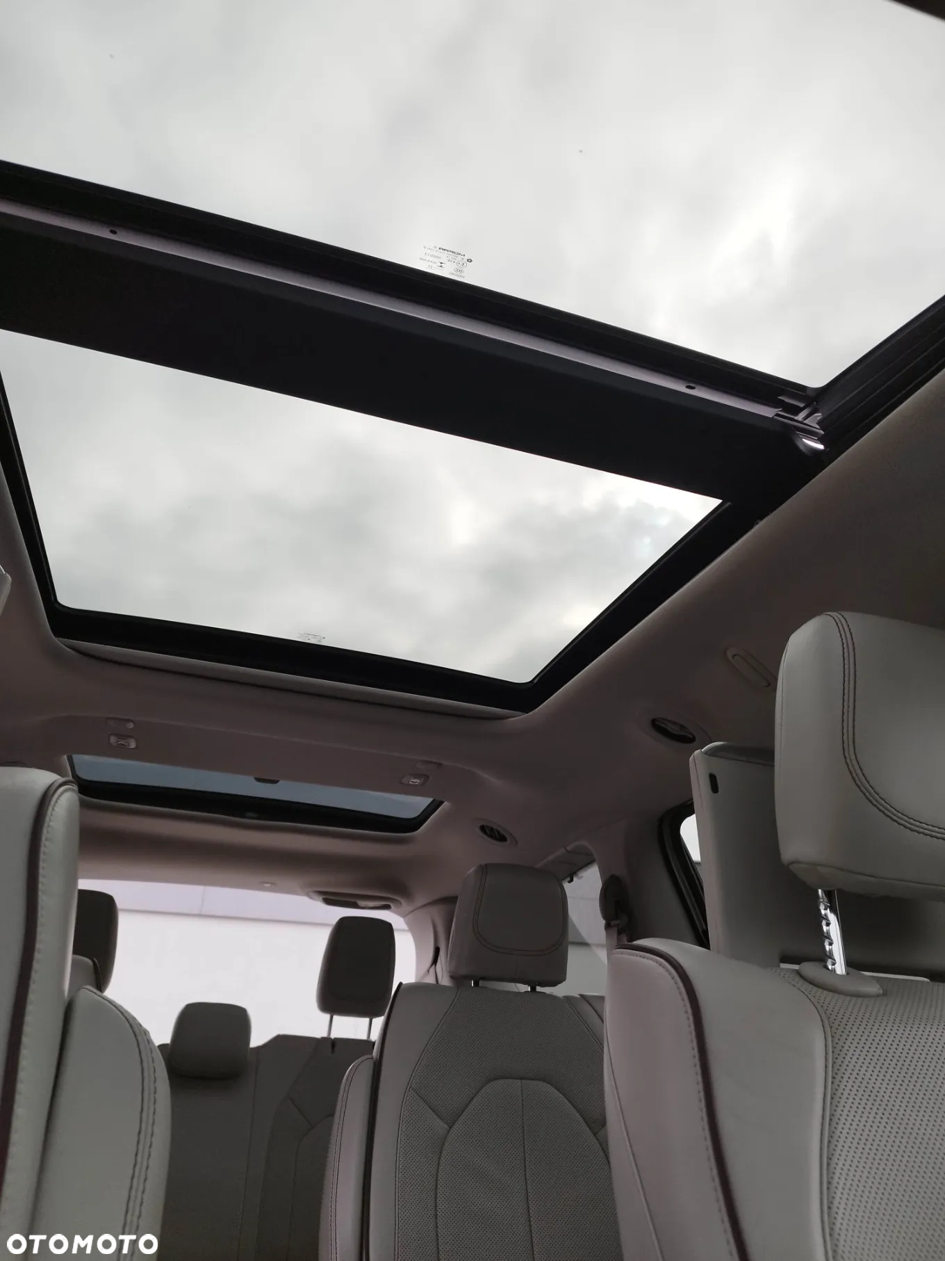 Chrysler Pacifica - 10