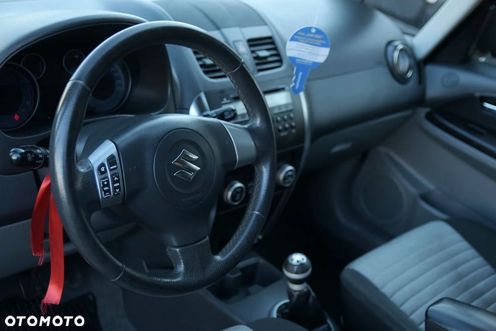 Suzuki SX4 - 25