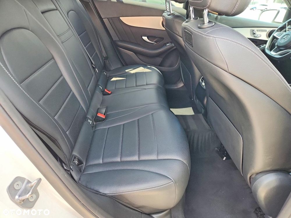 Mercedes-Benz GLC 300 4Matic 9G-TRONIC - 9