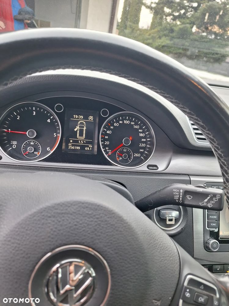 Volkswagen Passat Variant 2.0 TDI BlueMotion Technology Comfortline - 21