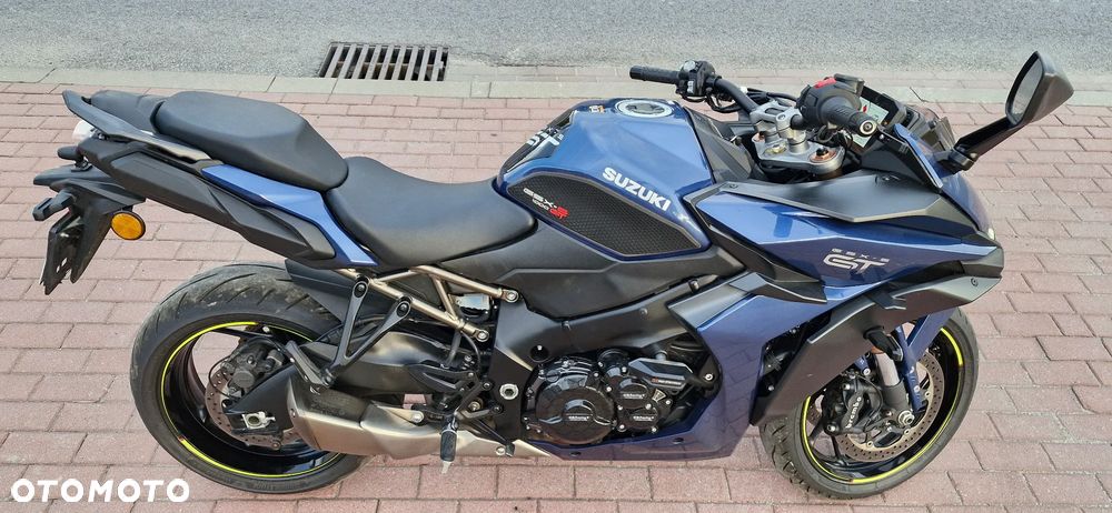 Suzuki GSX - 5