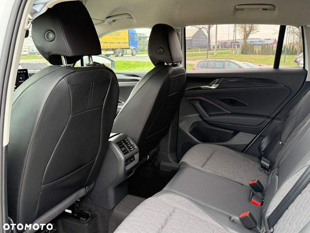 Volkswagen Tiguan 1.5 eTSI OPF DSG Life - 10